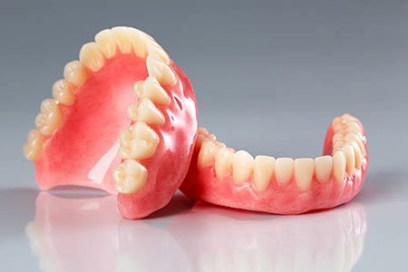 prótese dentária fixa